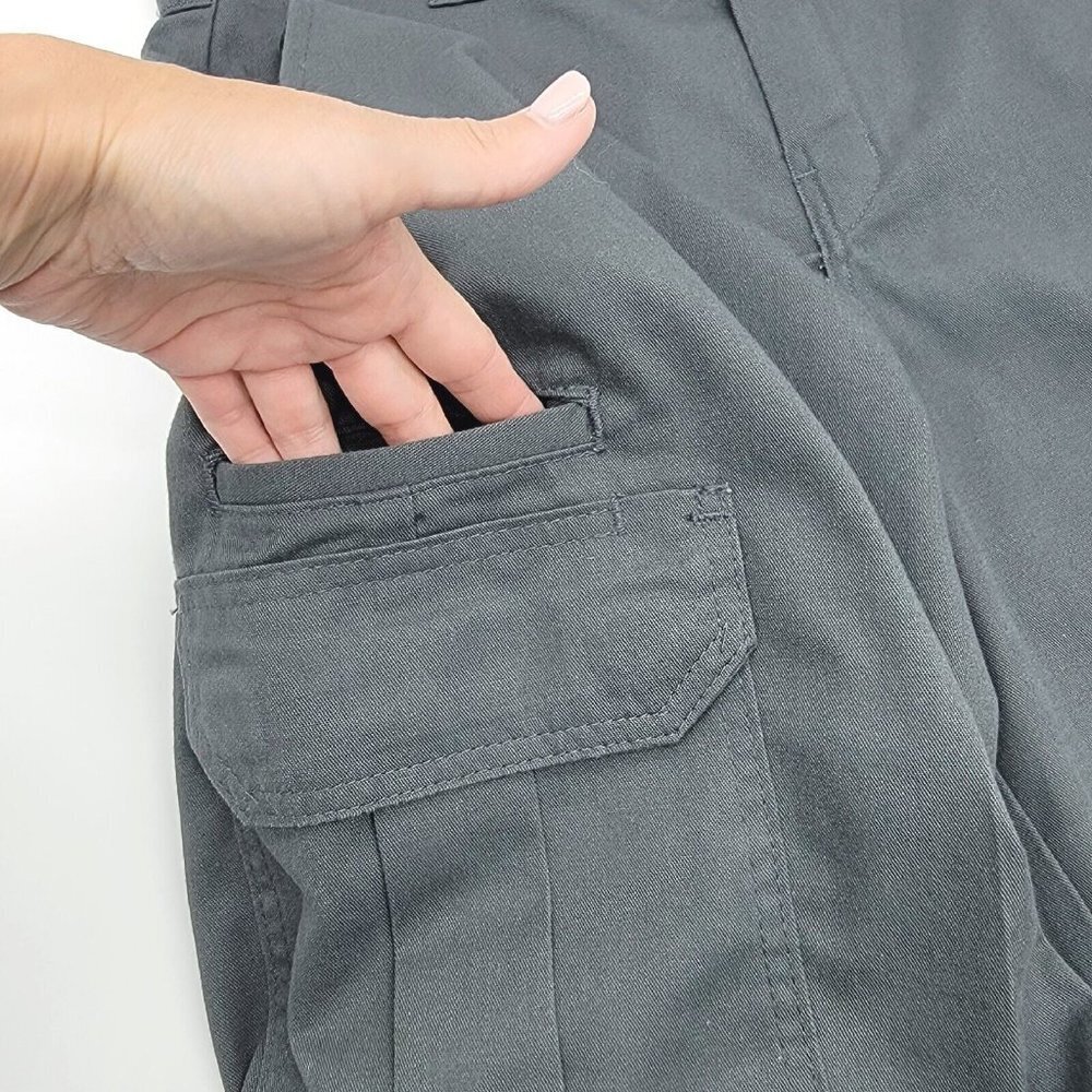 Dickies Flex Cargo Shorts Mens 30 Relaxed Fit Gray Pockets Twill Workwear - Picture 3 of 16